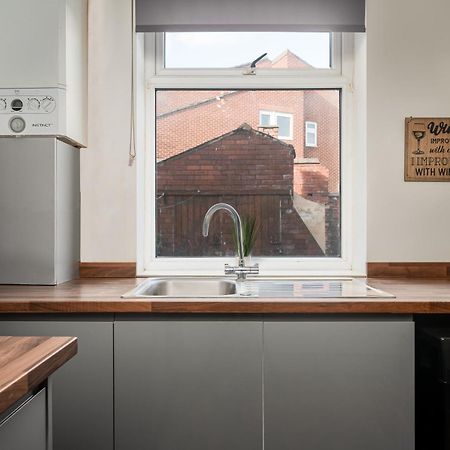 Private En-Suite Room - Shared Living Space & Kitchen - Wakefield - Central Exterior foto