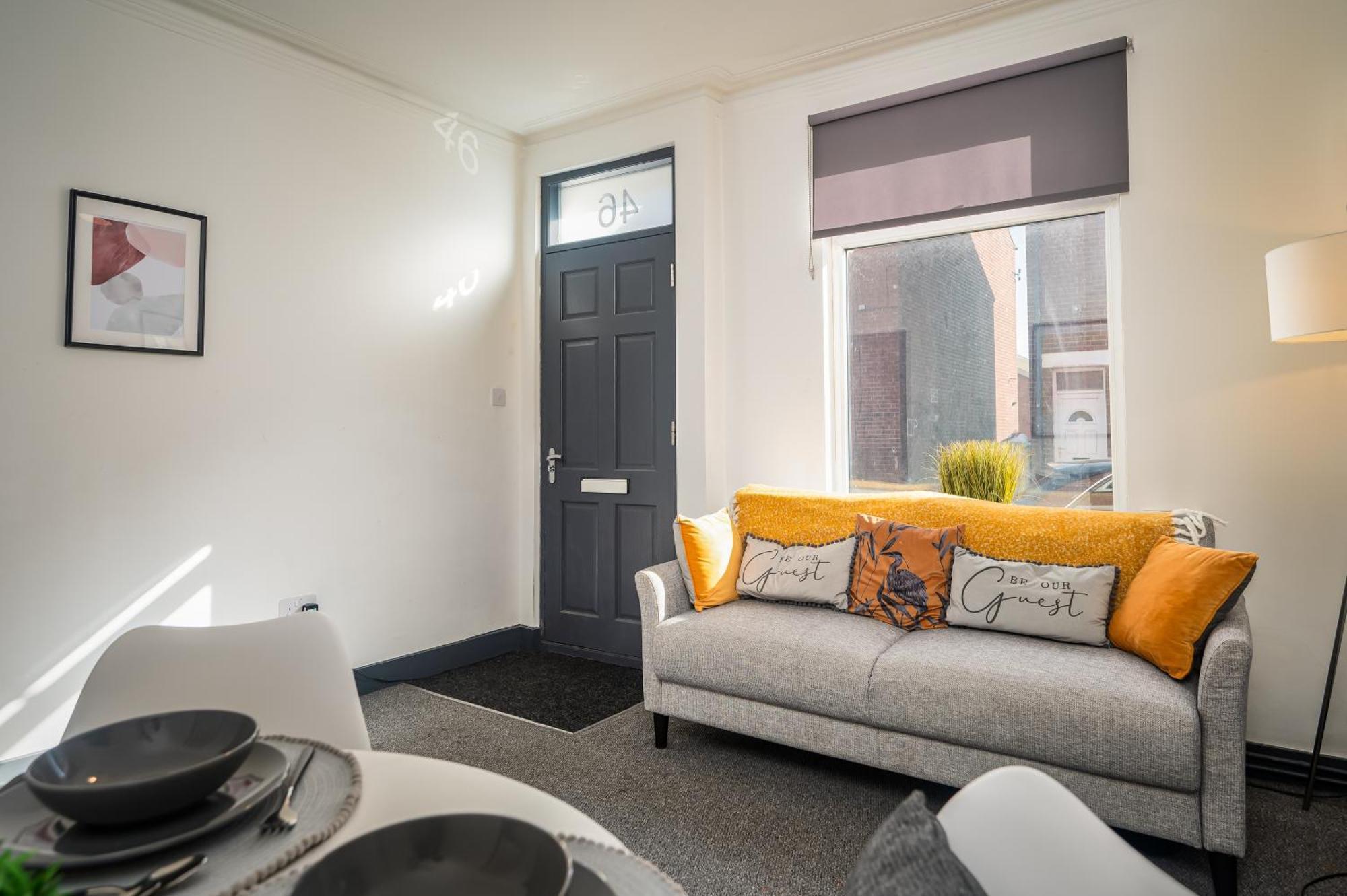 Private En-Suite Room - Shared Living Space & Kitchen - Wakefield - Central Exterior foto